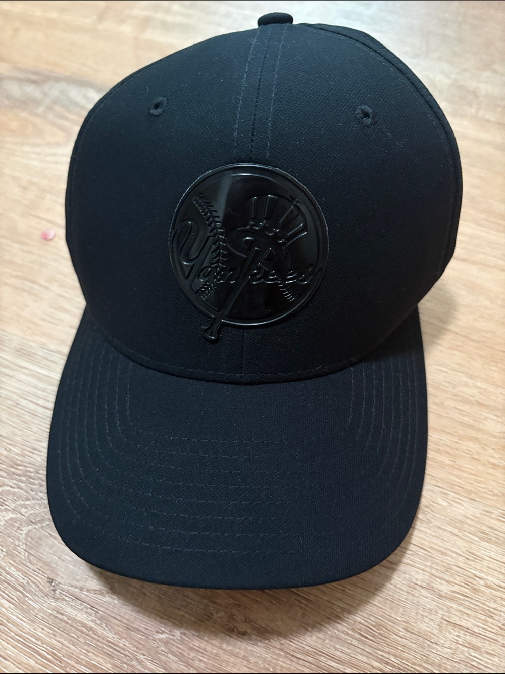 NWOT Men's New York Yankees Nike All Black ML Stretch Fit Hat Cap